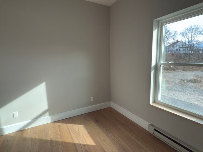 Building Photo - 42 O'Neil St