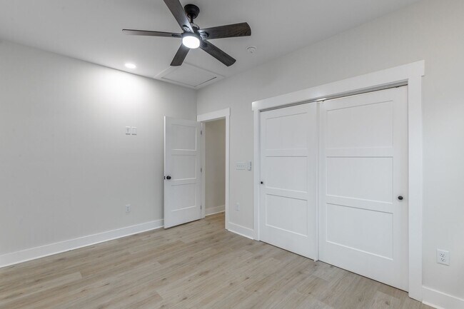 Building Photo - 1124 Garfield St