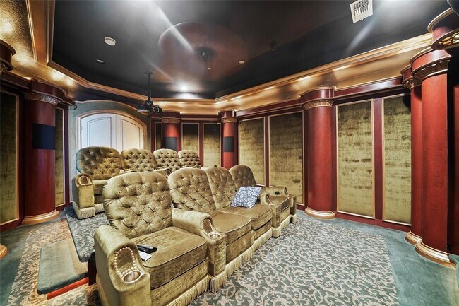 Building Photo - 25207 Hideaway Run Dr