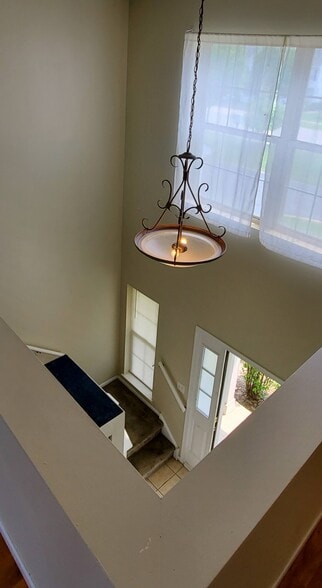 Building Photo - 1522 Meadowsedge Ln