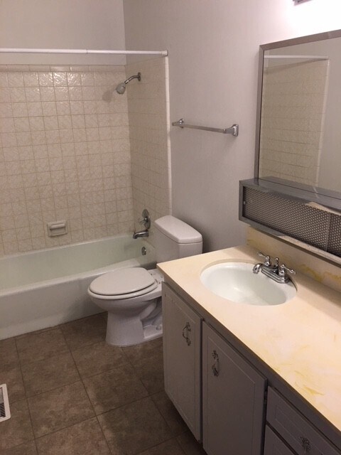 Building Photo - 2014 S 2600 E