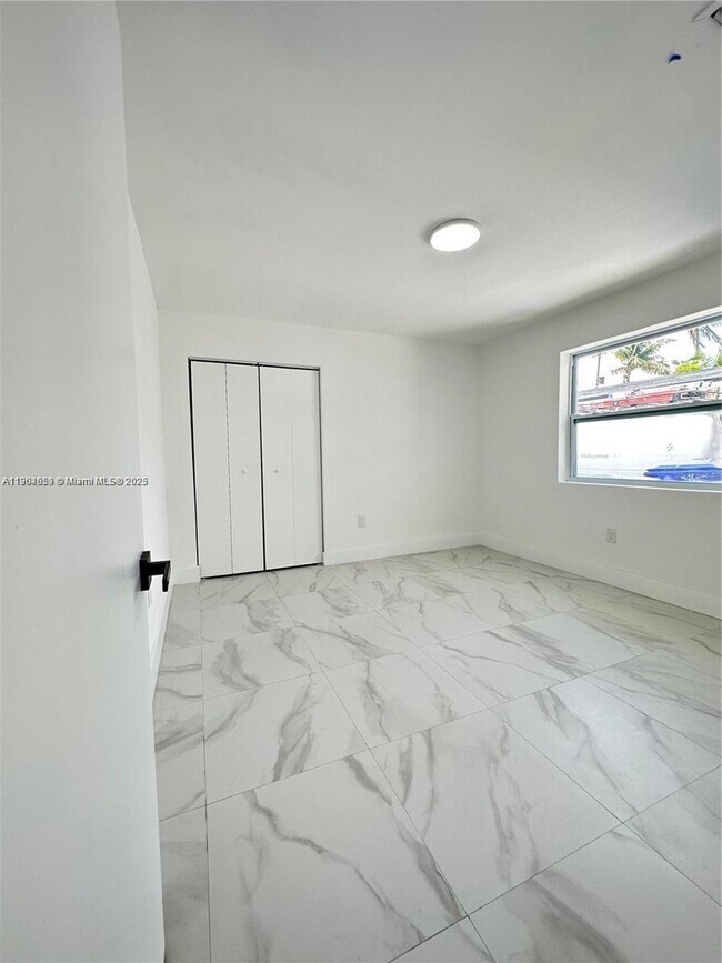 Building Photo - 1443 NW 34th St