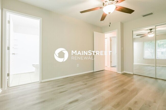 Building Photo - 3 Bedroom Pet-Friendly Home in NORTH PORT, FL with Main Street Renewal