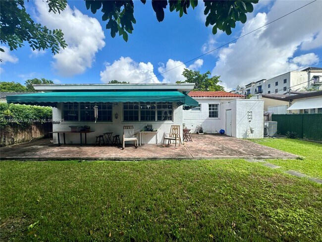 Building Photo - 5760 SW 10th St