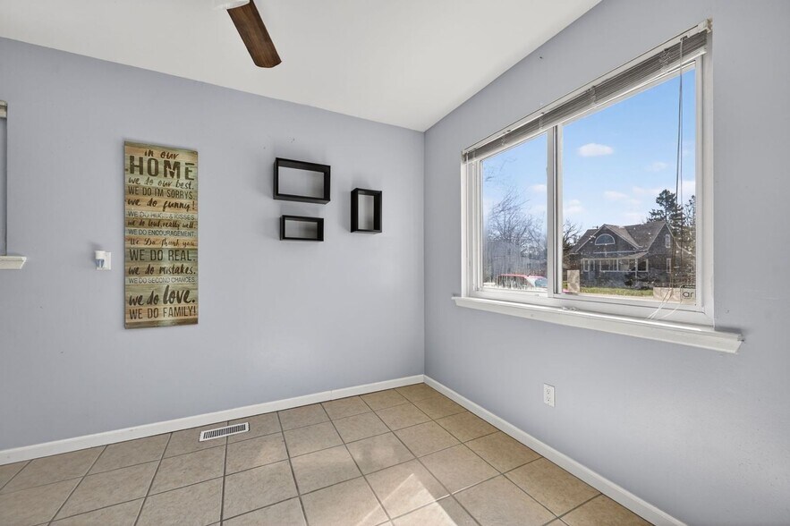 Building Photo - 35046 Rosslyn St