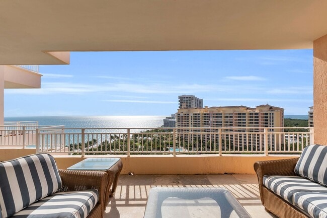 Building Photo - Step into luxury with this fully furnished PH offering stunning ocean and bay views. Located in t...