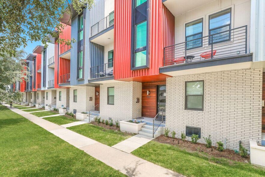 Building Photo - 3737 Bienville Ave