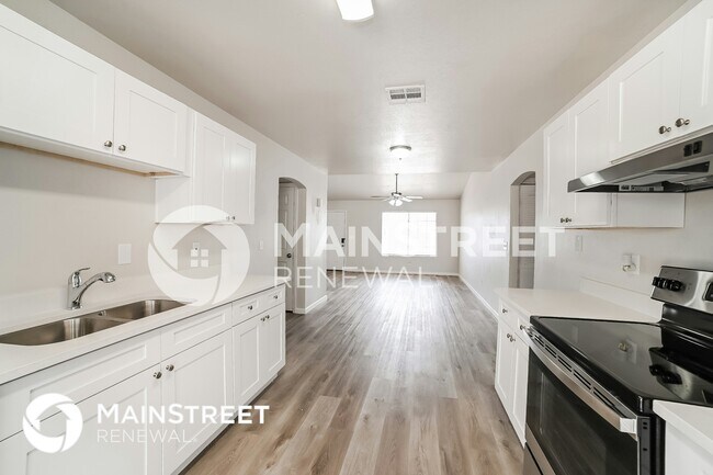 Building Photo - 7312 W Sells Dr