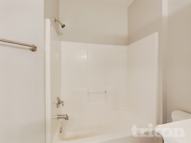 Building Photo - 7310 Rock Hampton Ct