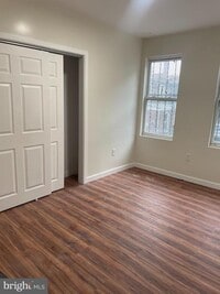 Building Photo - 7028 Elmwood Ave