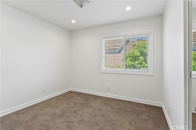 Building Photo - 28501 El Sur