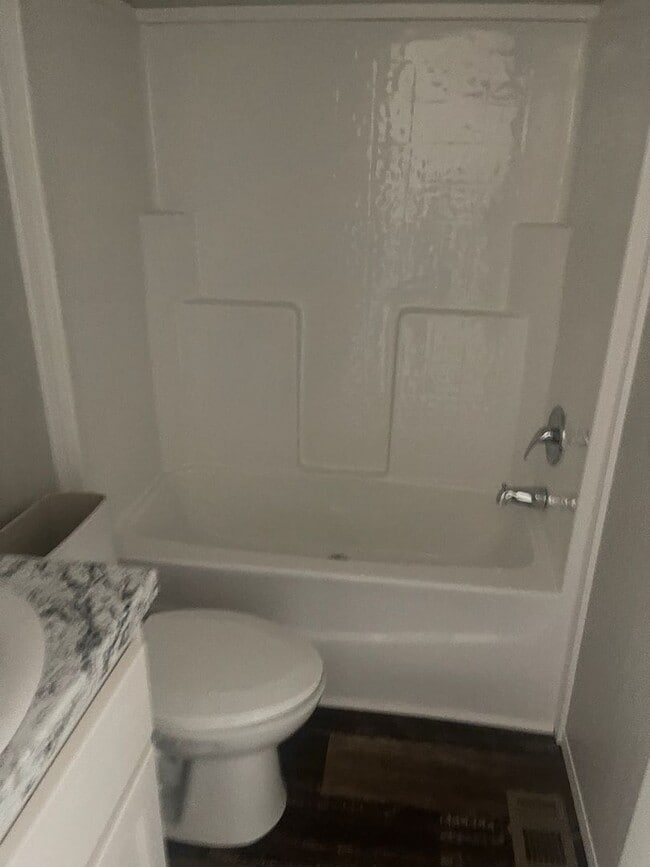 Building Photo - 291 Brookside Dr