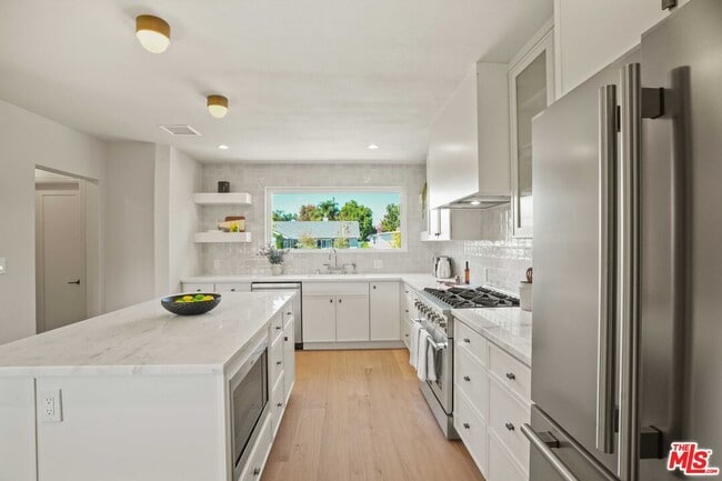 Building Photo - 5622 Babbitt Ave