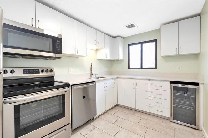 Kitchen - 500 Salem St