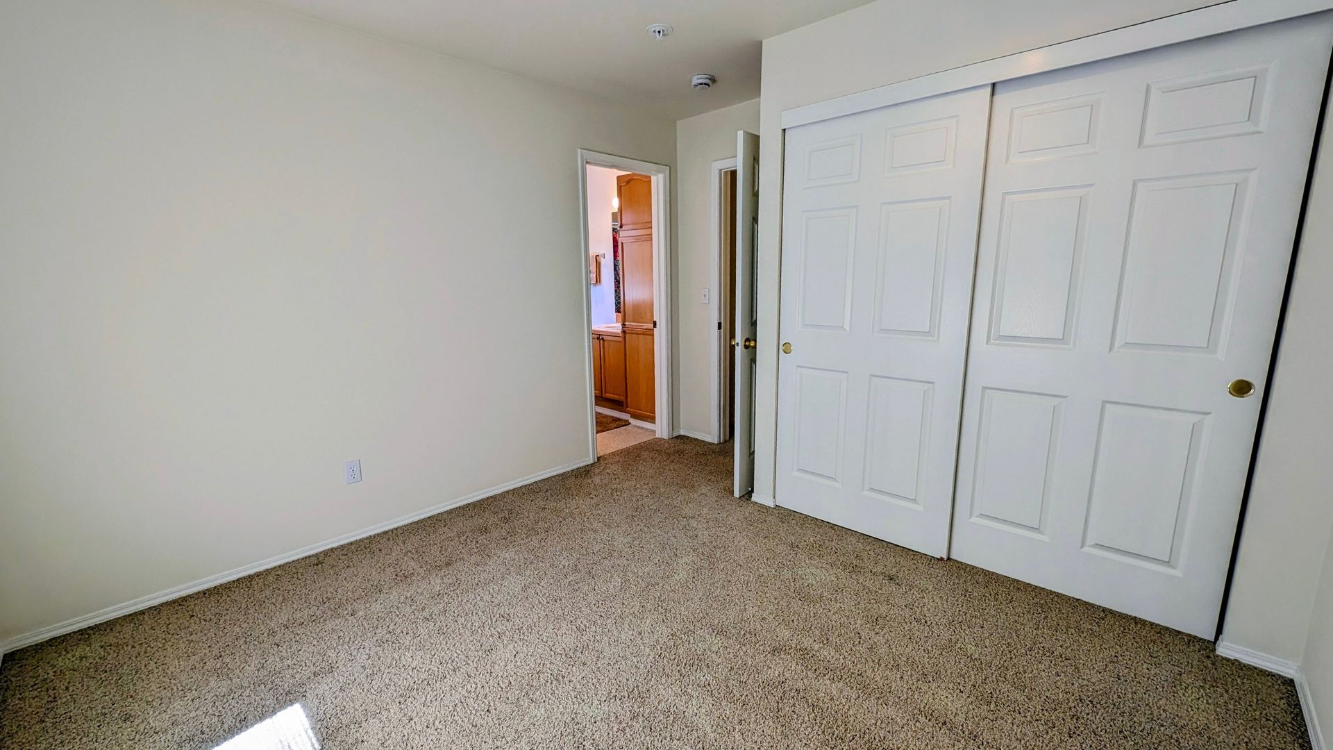 Building Photo - 12118 NE 171st Pl