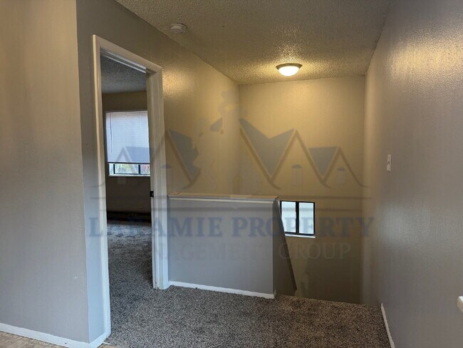 Building Photo - 714 Downey St