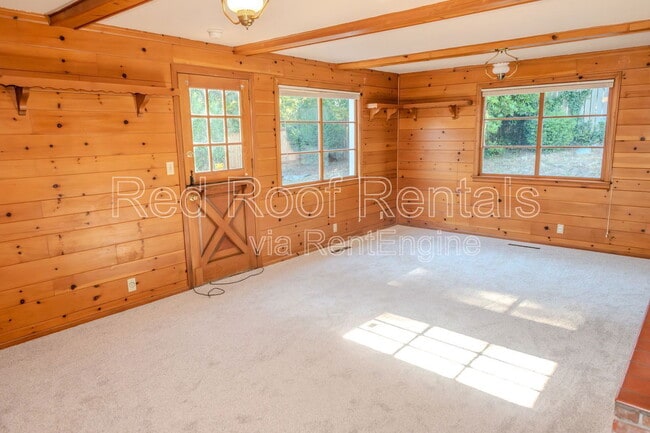 Building Photo - 815 Maywood Ln
