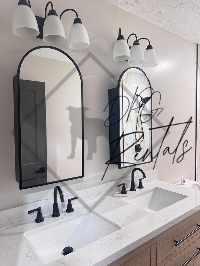 Building Photo - 135 Rhea Dr