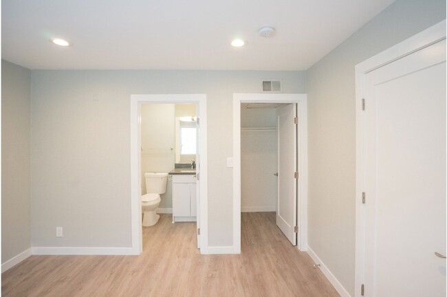 Interior Photo - 1st St. 3426