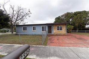 Building Photo - 2900 NW 5th Ct