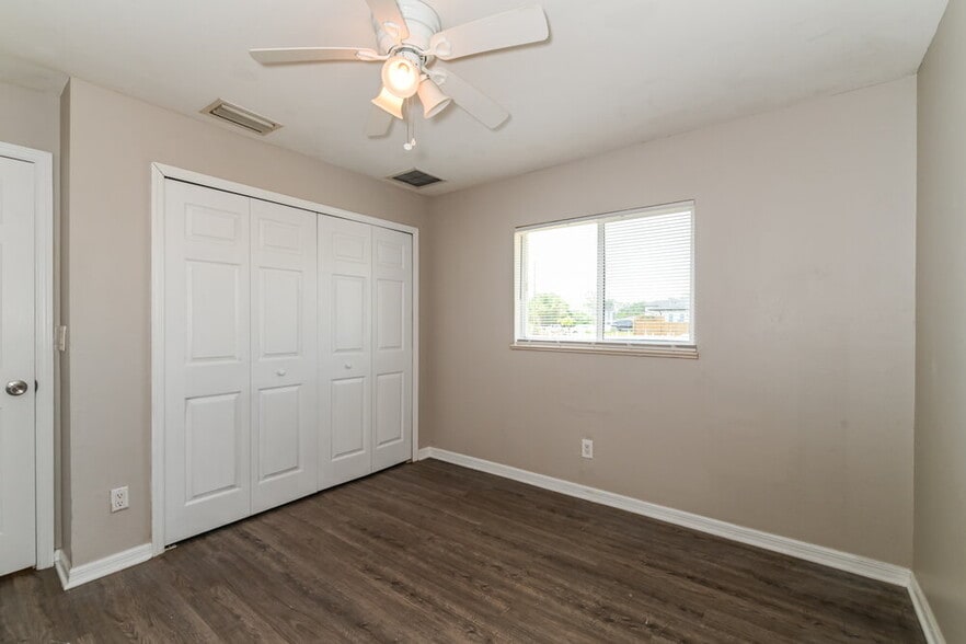 Building Photo - 4744 29th St SW