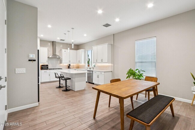 Building Photo - 4869 E Muriel Dr