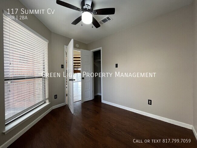 Building Photo - 117 Summit Cove