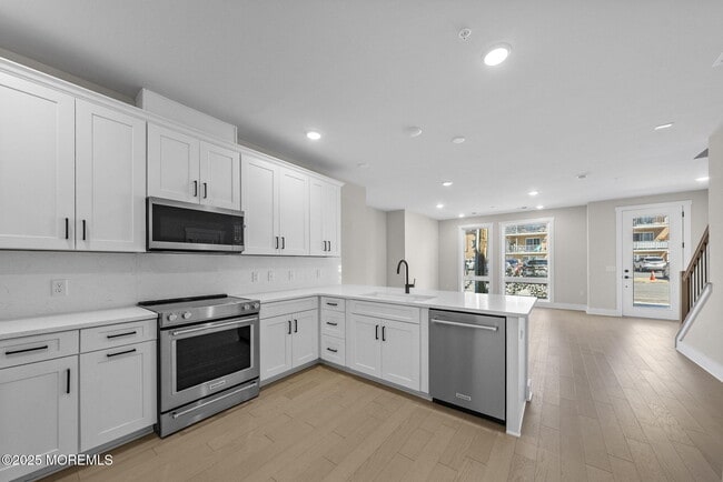 Building Photo - 1403 Kingsley St