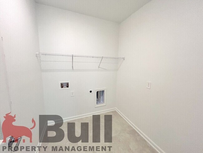 Building Photo - 2777 Plover St