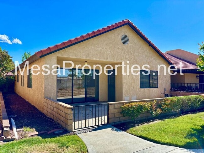 Building Photo - 19182 Elm Dr