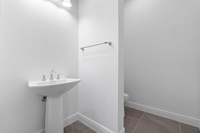 Building Photo - 4202 Mendel Ln