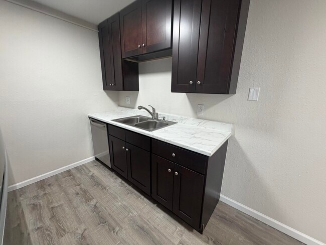 Building Photo - 3408 Balboa Ln