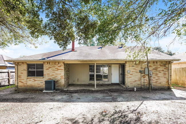 Building Photo - 10118 Hollow Canyon Dr