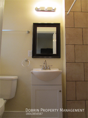 Building Photo - 211 E Leigh St