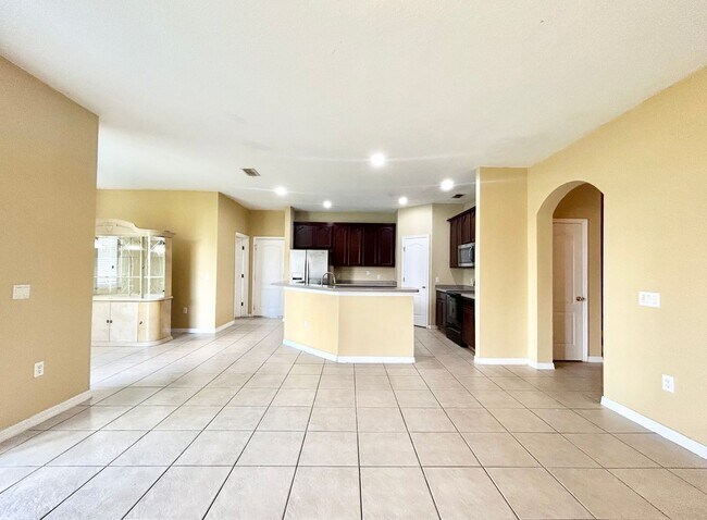 Building Photo - Beautiful Home in Parkview at Lake Shore