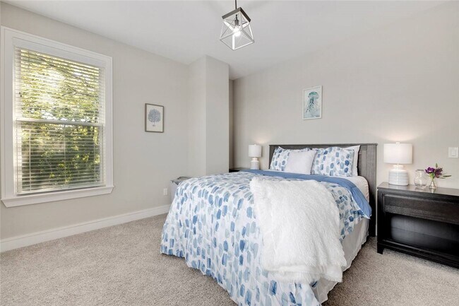 Building Photo - 16217 AR-12