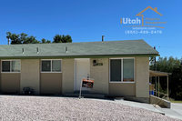 Building Photo - 485/483 E 2800 N