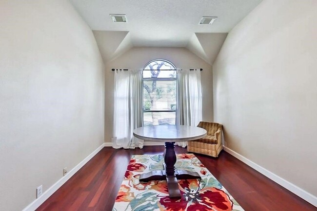 Building Photo - 6519 Canyon Chase Dr