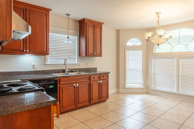 Building Photo - 1106 High Meadow Dr