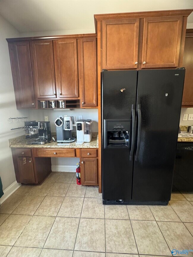 Building Photo - 468 Shamrock Dr