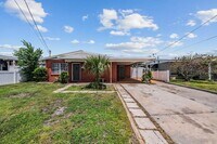 Building Photo - 2709 W Abdella St