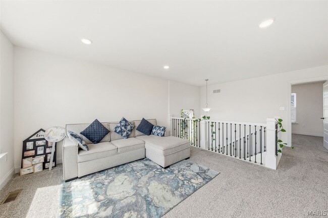 Building Photo - 106 Sommerset Ct