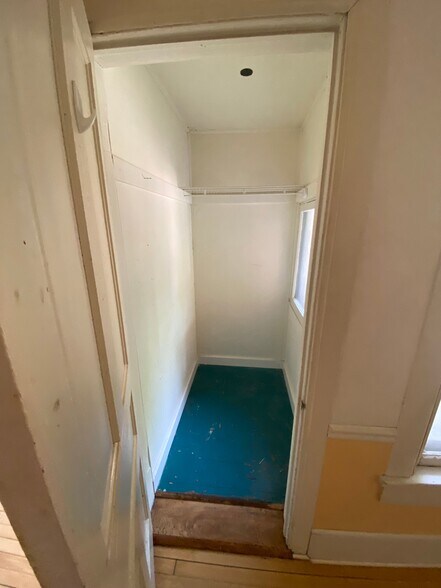 Kitchen Pantry - 415 W Doty St
