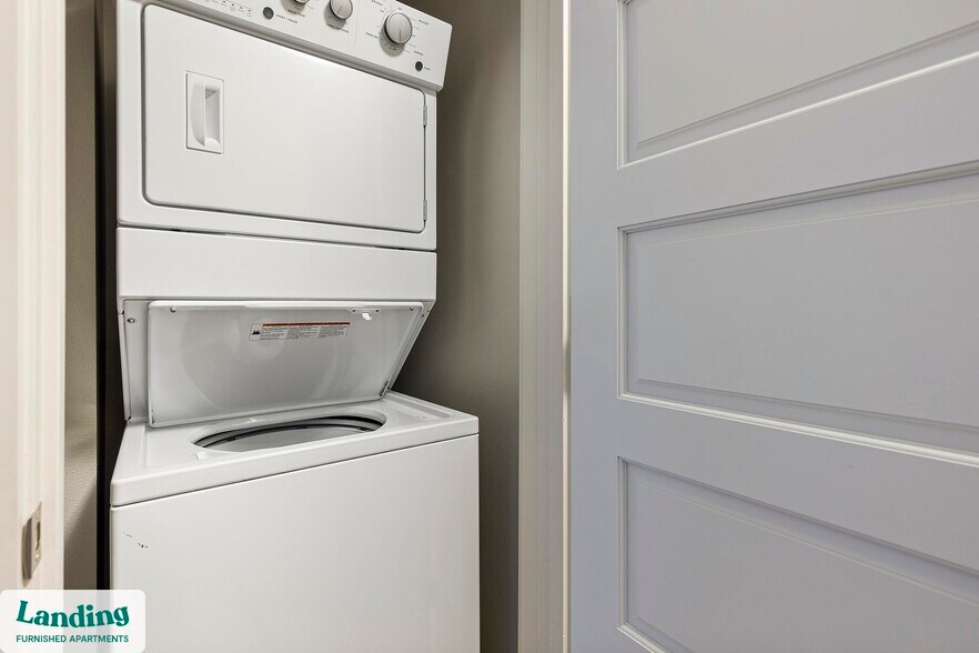 Building Photo - 11505 NE Yacht Harbor Dr