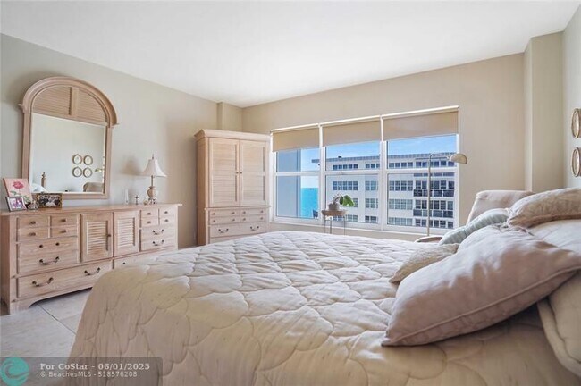 Building Photo - 3750 Galt Ocean Dr