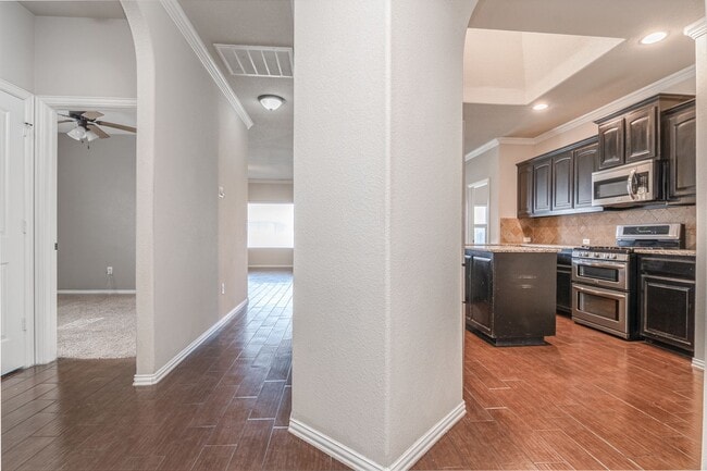 Building Photo - 1416 Cerrillos Ave