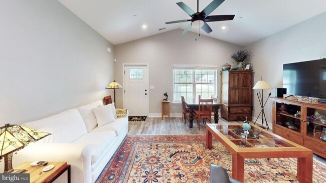 Building Photo - 29345 Greenfield Ave