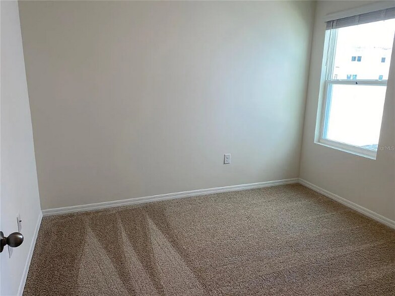 Building Photo - 32704 Canyonlands Dr