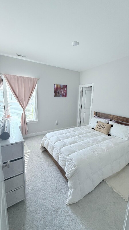 Building Photo - 402 Ravensworth Dr