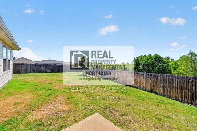 Building Photo - 2501 Real Quiet Dr